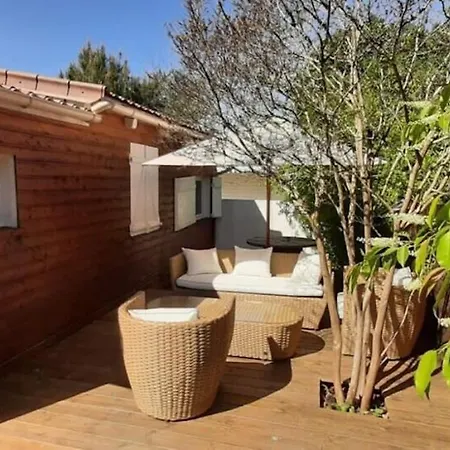 Avec Salon De Jardin شاليه